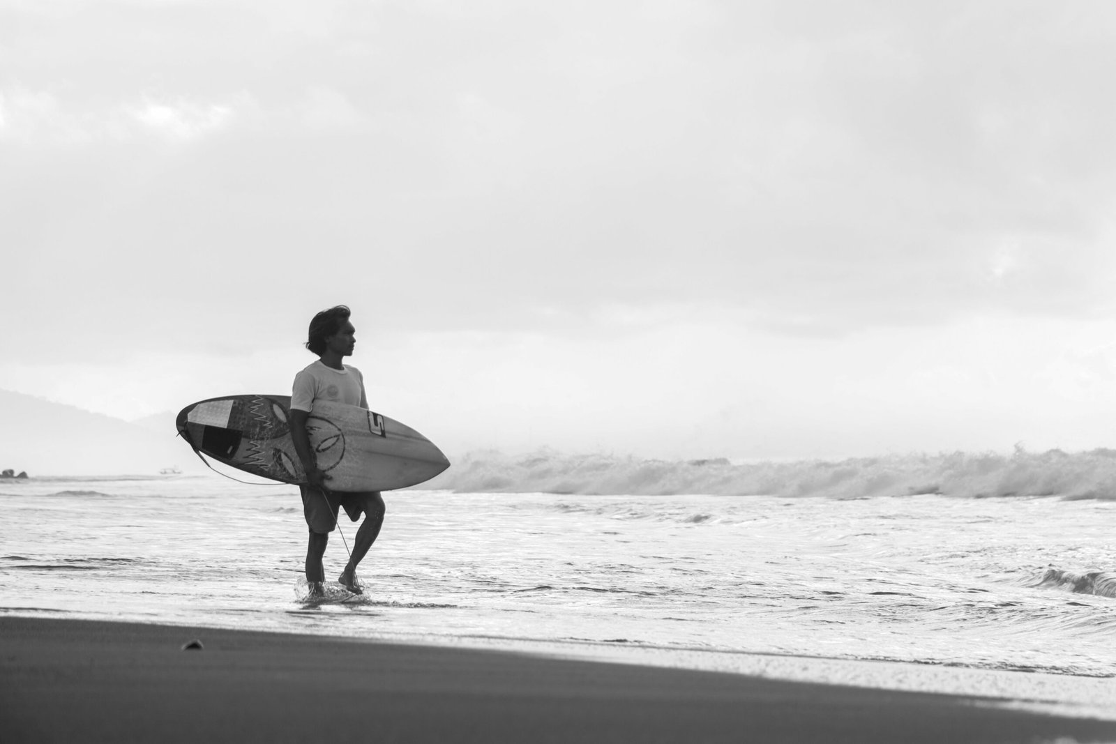 Croyde Beach Guide: Surfing, Parking, Tides and Things to Do